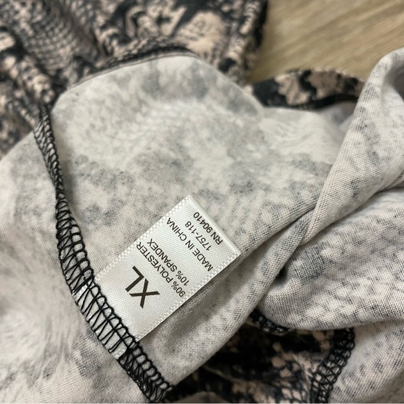 SALE 🛍️ NICOLE MILLER Pajama Matching set Womens size XL - Picture 8 of 11